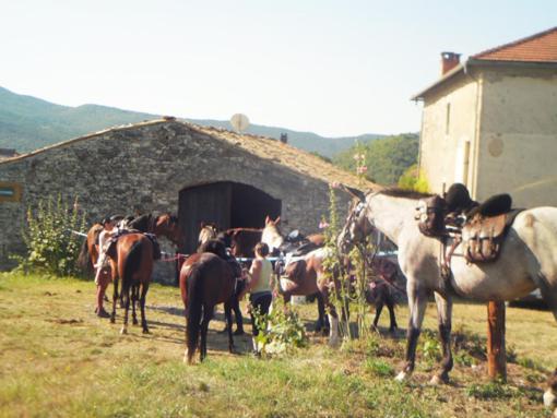 Le Relais Des Baronnies Hotell Montjay  Eksteriør bilde