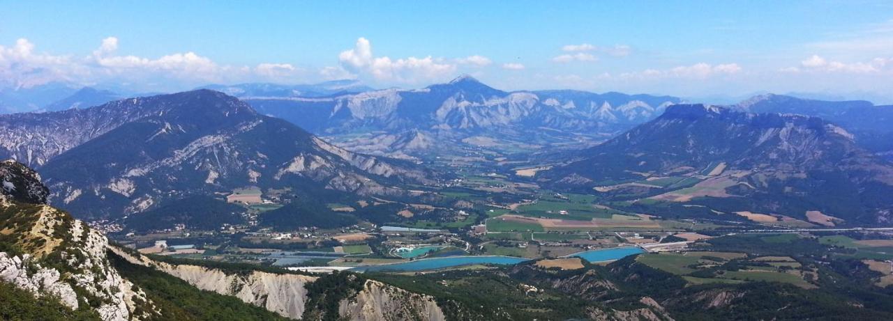 Le Relais Des Baronnies Hotell Montjay  Eksteriør bilde